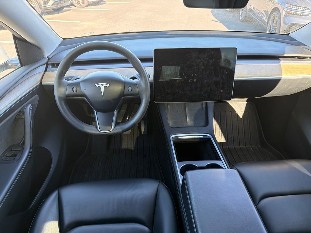 Used 2023 Tesla Model Y Long Range image 24