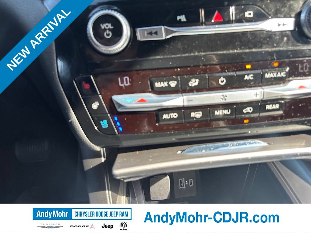 Used 2021 Ford Explorer Limited w/ Equipment Group 301A AWD/4WD image 18