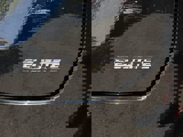 Used 2025 Honda Pilot Elite image 8