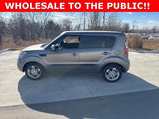 Used 2011 Kia Soul + image 6