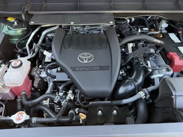 Used 2024 Toyota Highlander Limited FWD image 37