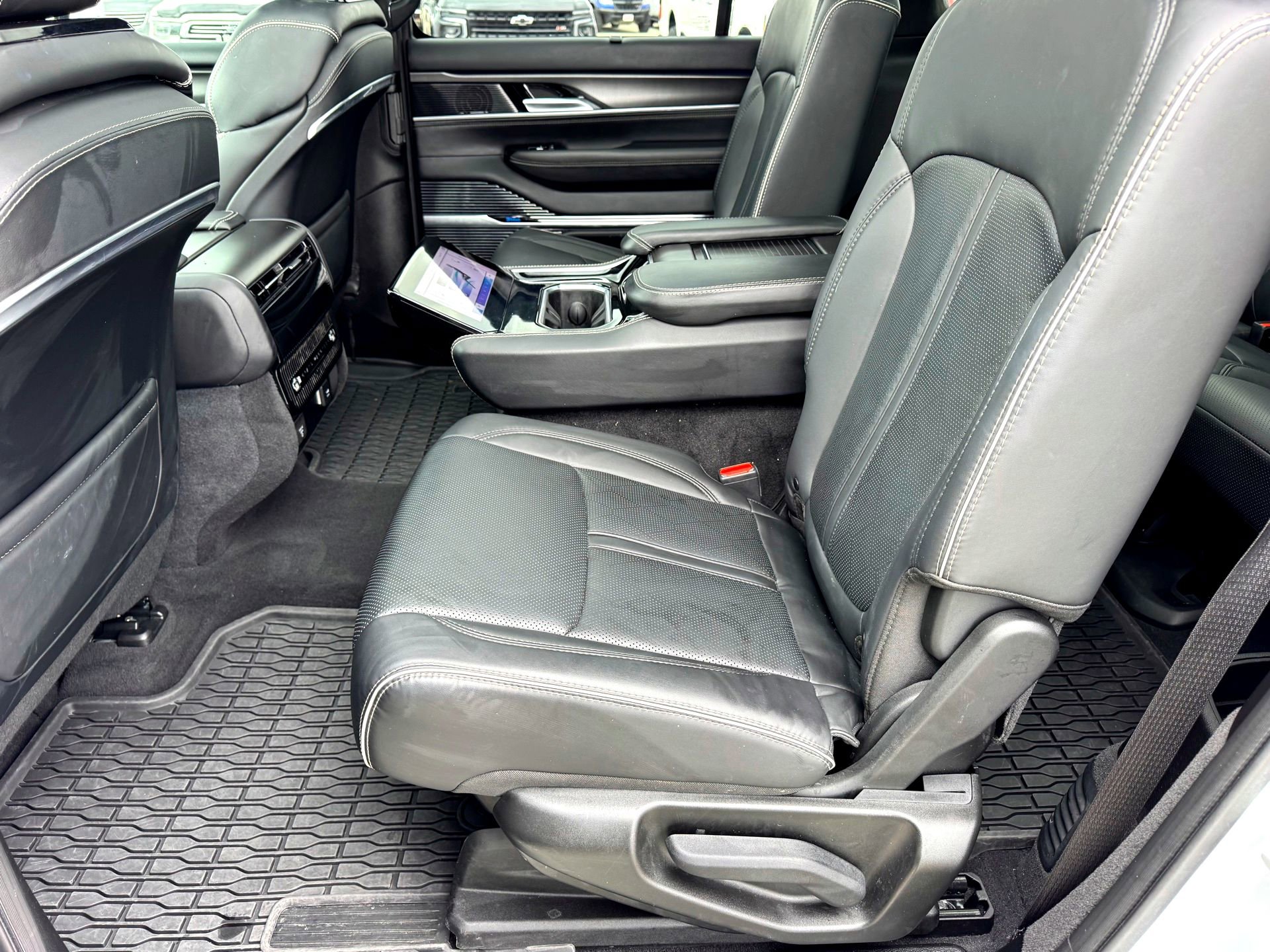 Used 2024 Jeep Grand Wagoneer L Series II w/ Quick Order Packagew 28T image 23