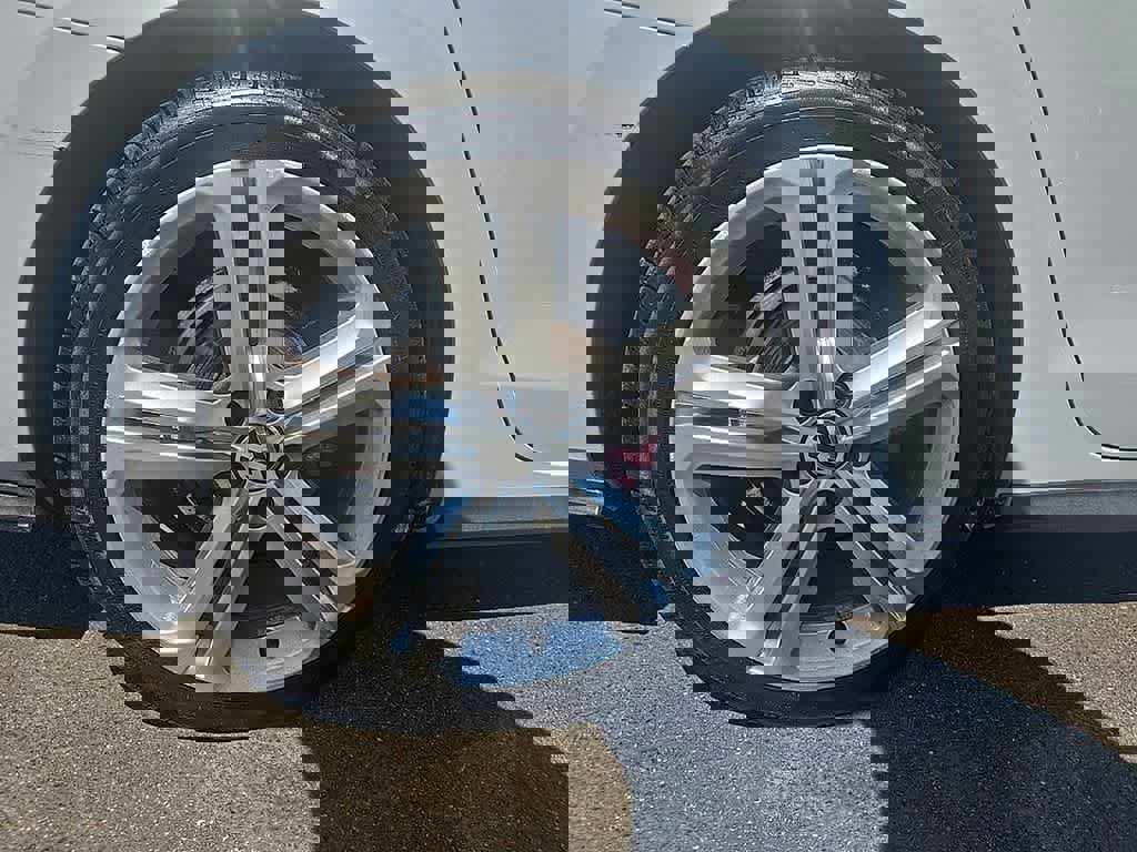 Used 2017 Volkswagen Jetta GLI FWD image 10