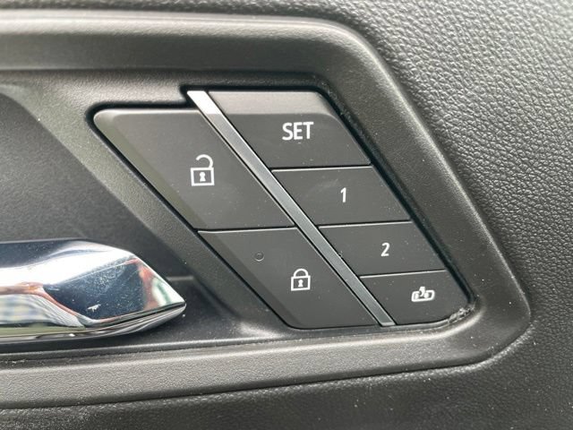 Used 2026 GMC Canyon Denali AWD/4WD image 11
