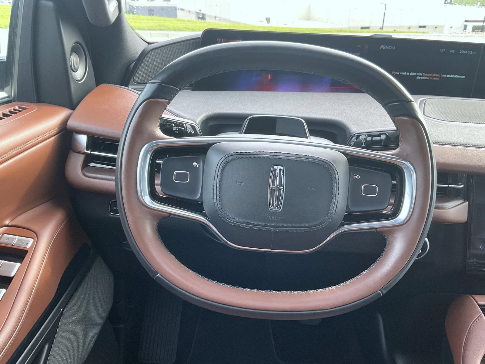 Used 2025 Lincoln Navigator Reserve AWD/4WD image 13