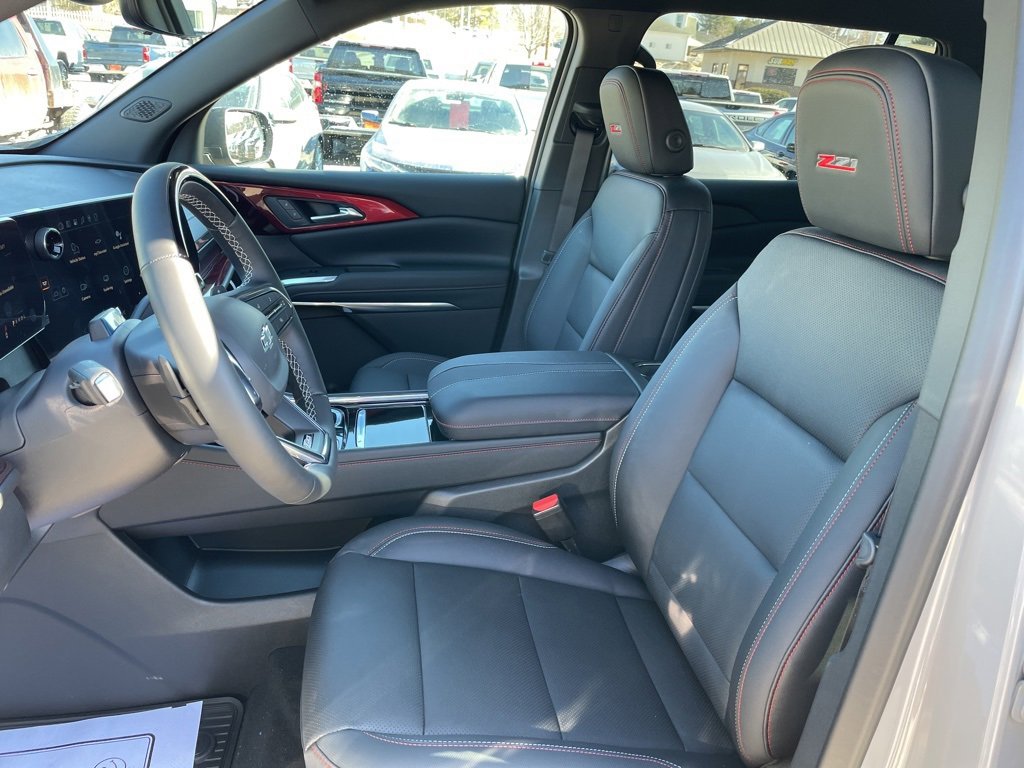 New 2026 Chevrolet Traverse Z71 w/ Enhanced Driving Package image 3