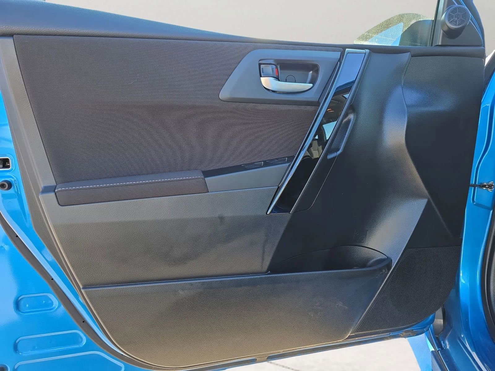 Used 2016 Scion iM Hatchback 4D image 11