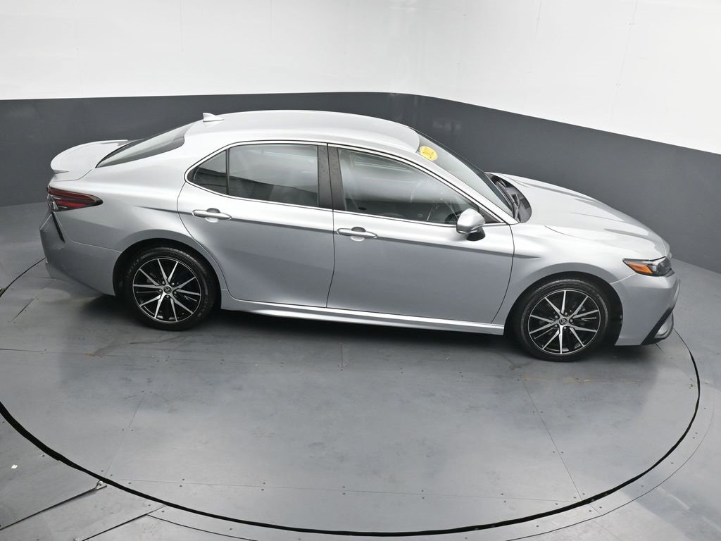 Used 2022 Toyota Camry SE image 35
