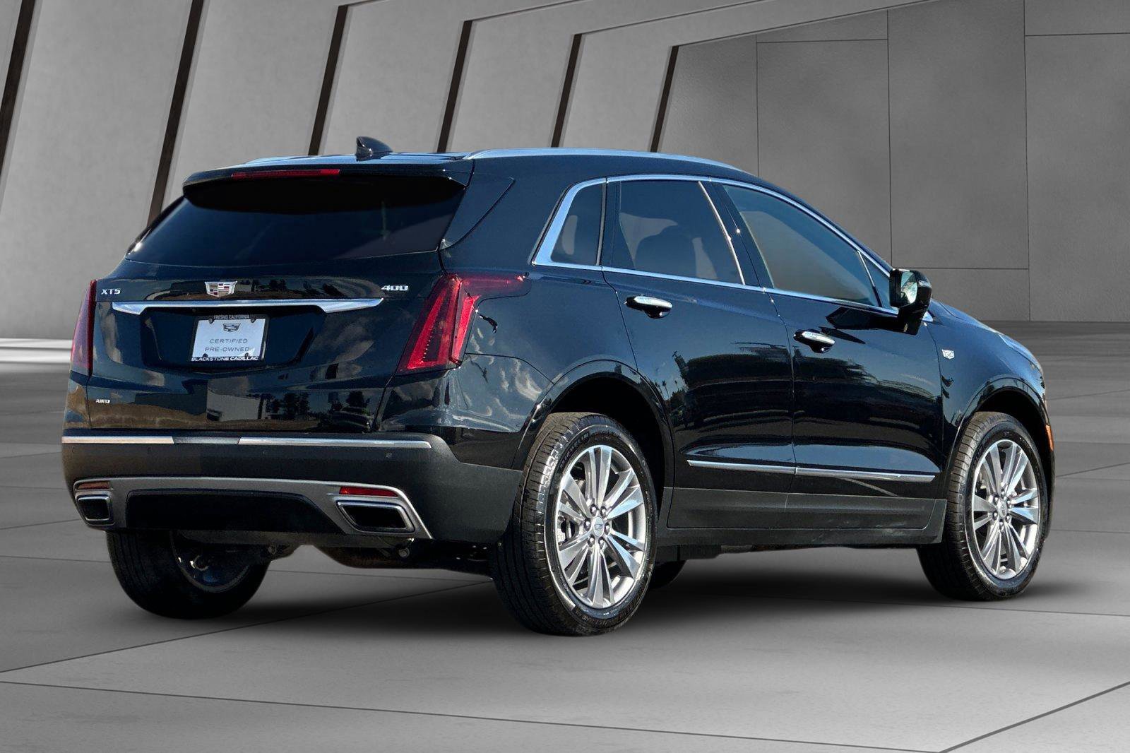 Certified 2025 Cadillac XT5 Premium Luxury image 4