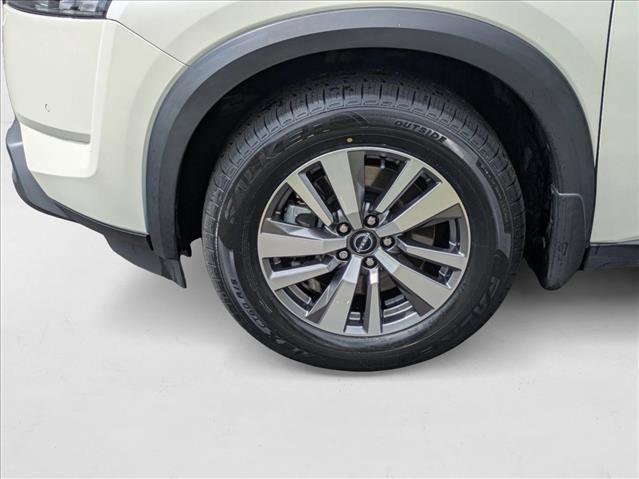 Used 2023 Nissan Pathfinder SL w/ Lighting Package (N92) image 23