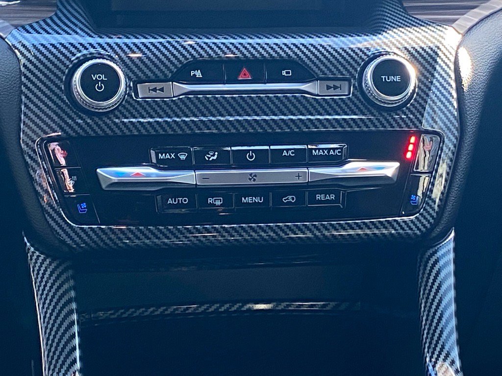 Used 2021 Ford Explorer Limited w/ Hybrid Equipment Group 310A image 10