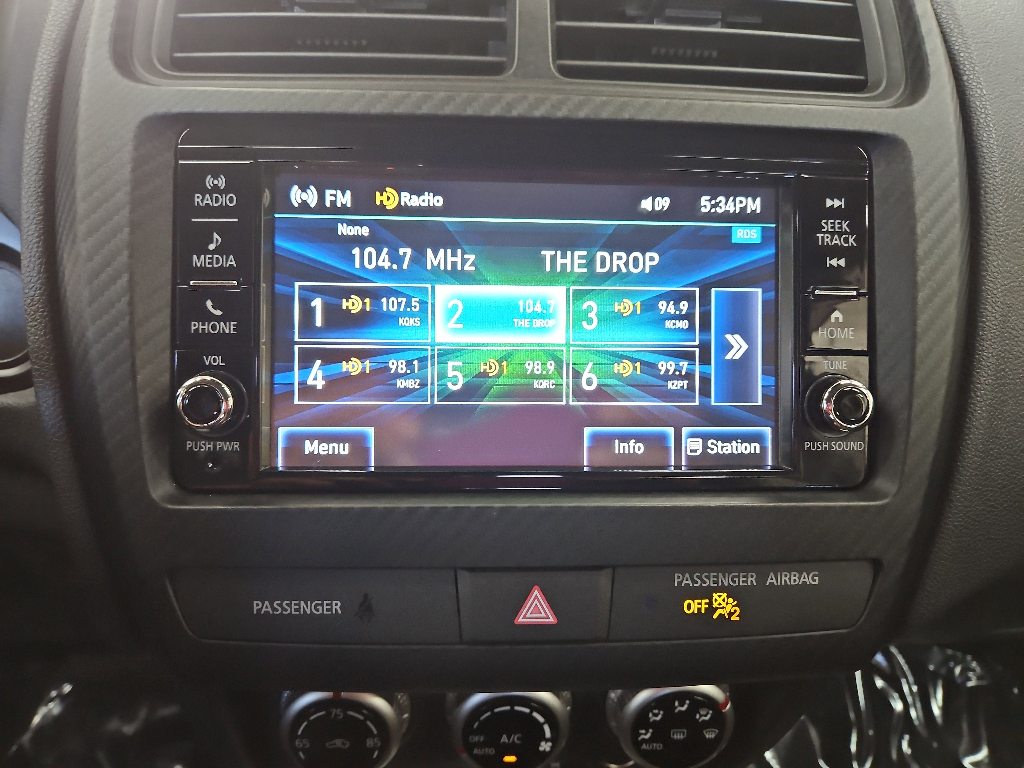 Used 2025 Mitsubishi Outlander Sport AWD image 16