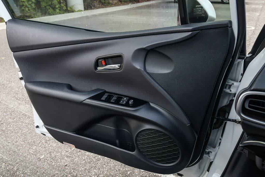 Used 2022 Toyota Prius Prime XLE FWD image 23