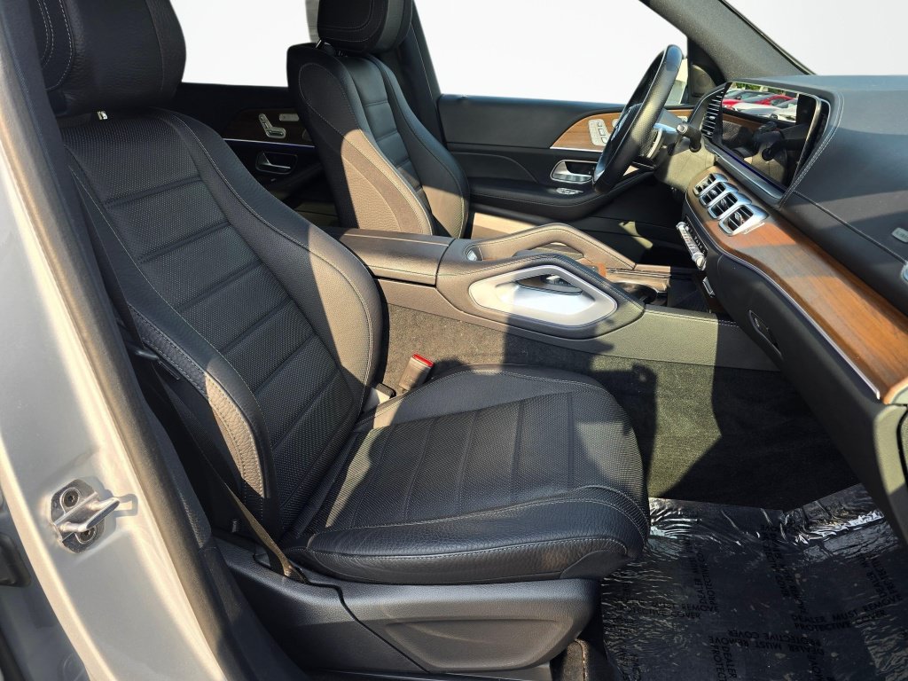 Used 2024 Mercedes-Benz GLS 450 4MATIC image 31