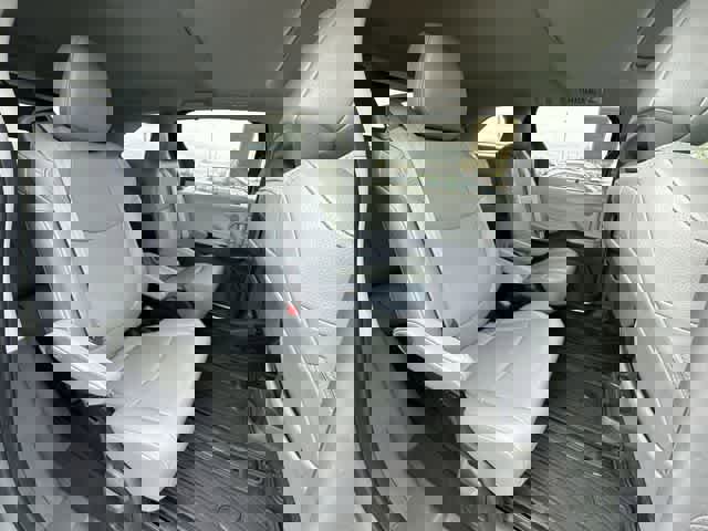 Used 2023 Toyota Sienna XLE image 24