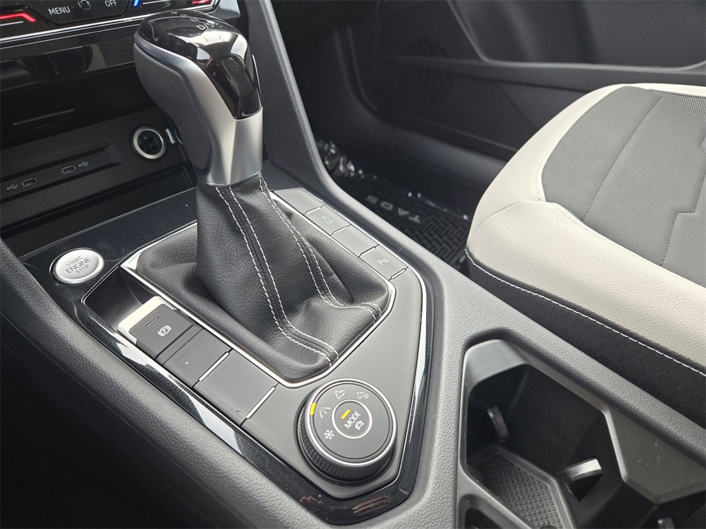 New 2026 Volkswagen Taos SE image 17