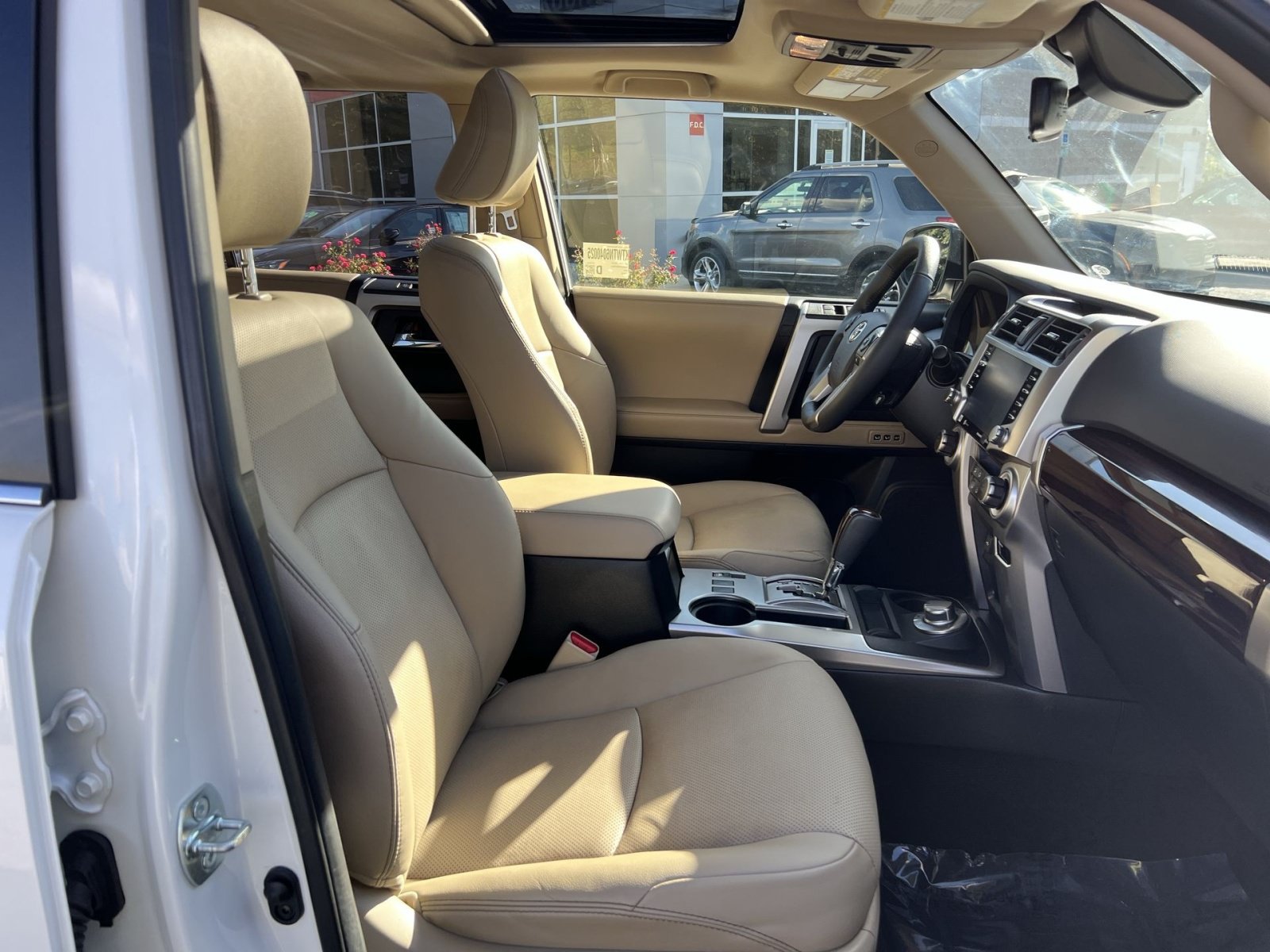 Used 2022 Toyota 4Runner Limited AWD/4WD image 27