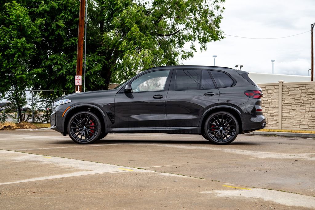 New 2026 BMW X5 M60i AWD/4WD image 2