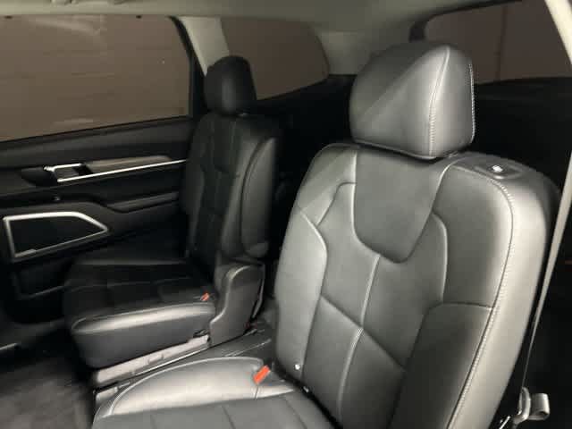 Used 2022 Kia Telluride EX w/ EX Premium Package AWD/4WD image 14