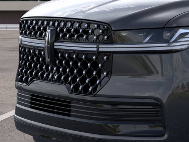 New 2026 Lincoln Navigator L Black Label AWD/4WD image 17