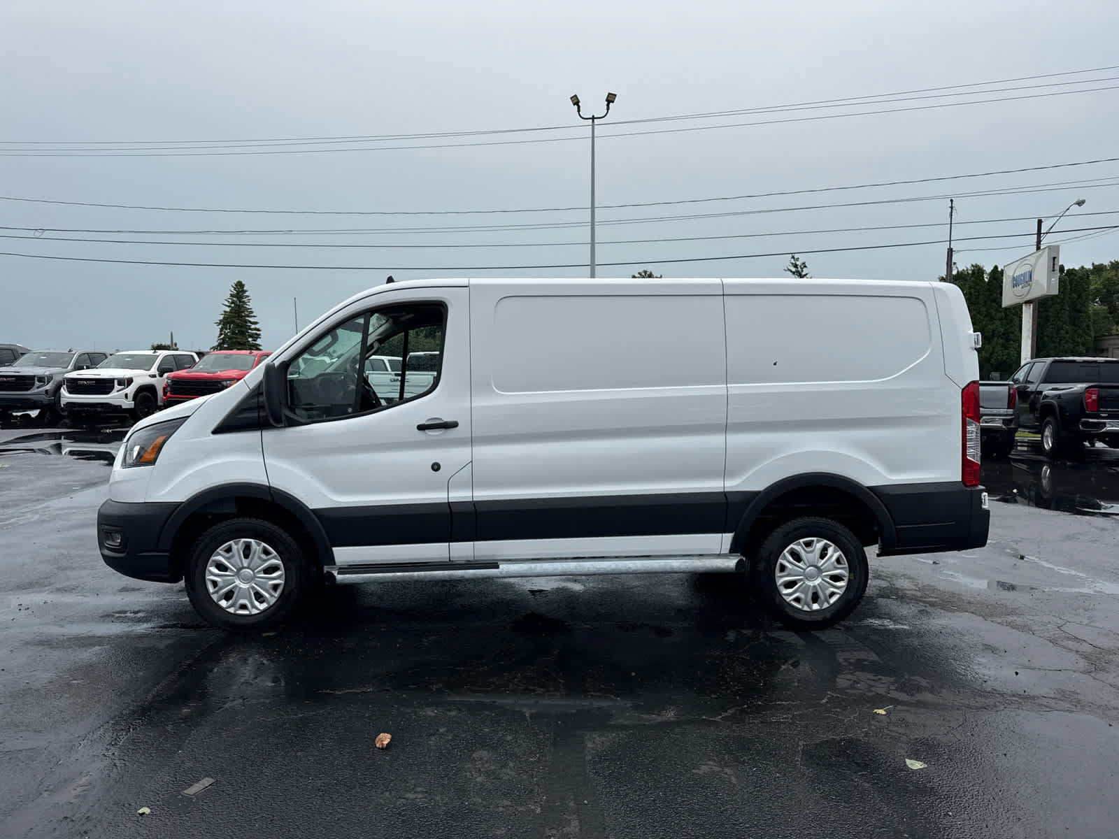 Used 2025 Ford Transit 250 Low Roof w/ Exterior Upgrade Package RWD image 2