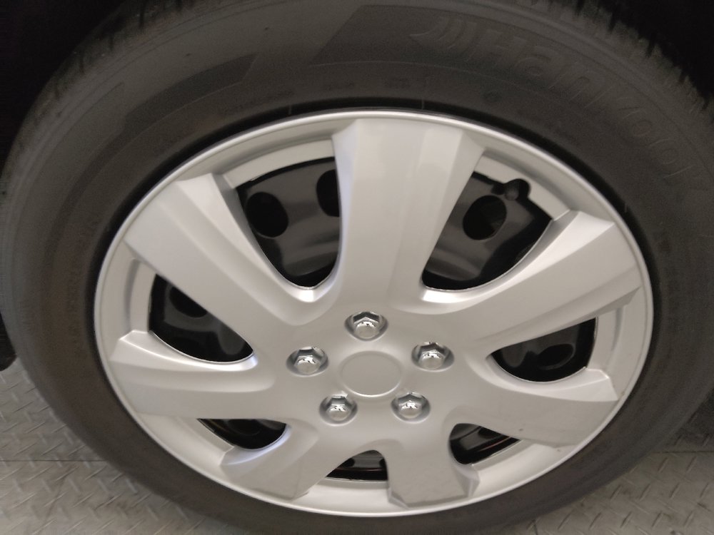 Used 2021 Hyundai Venue SEL w/ Cargo Package FWD image 31