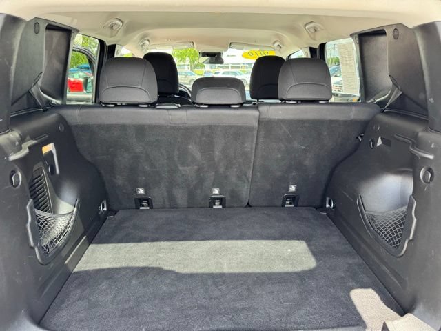 Used 2019 Jeep Renegade Latitude w/ Cold Weather Group AWD/4WD image 32