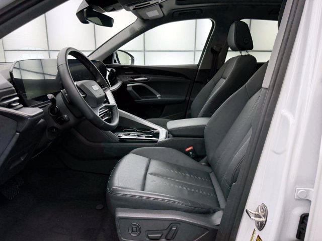 Used 2025 Audi Q5 Premium Plus AWD/4WD image 17