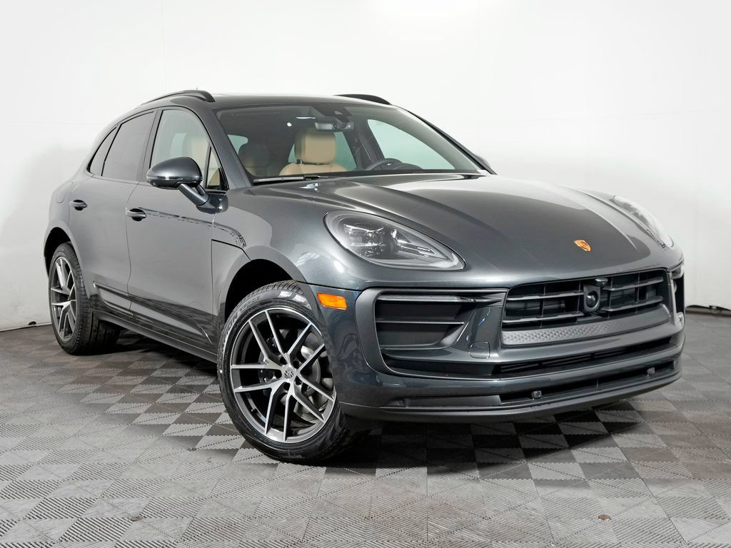 Certified 2026 Porsche Macan AWD/4WD image 9