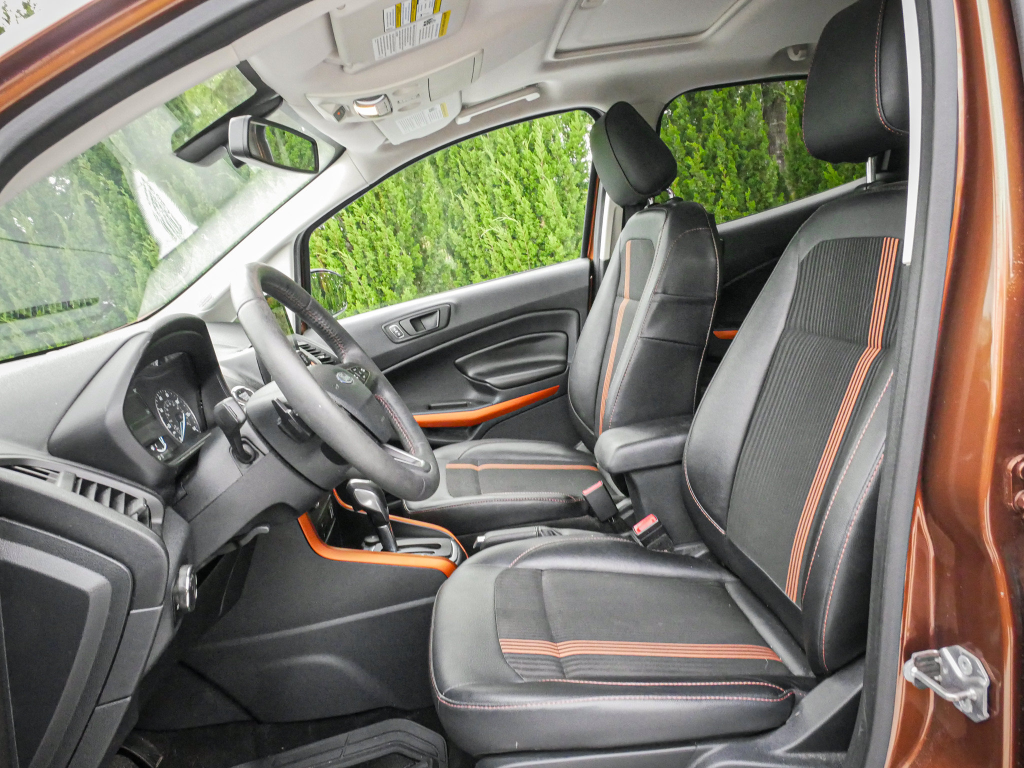 Used 2018 Ford EcoSport SES w/ SES Cold Weather Package AWD/4WD image 7