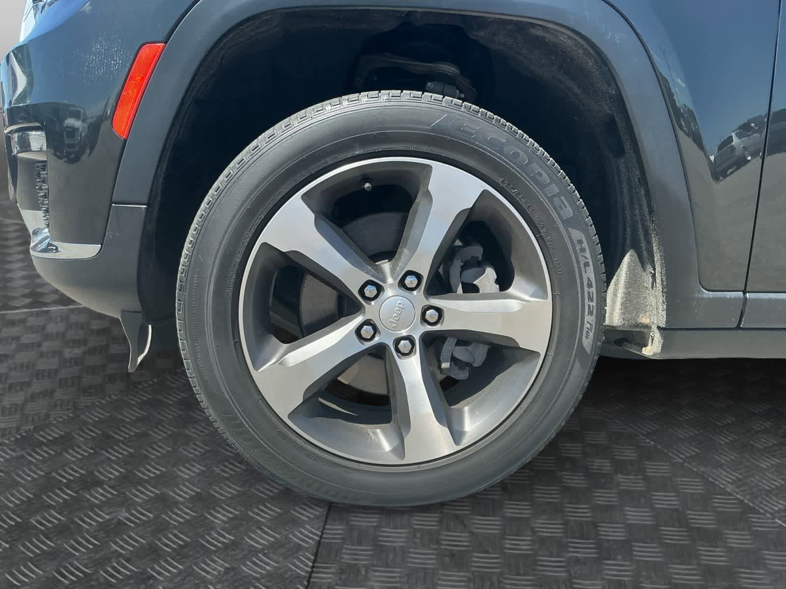 Used 2023 Jeep Grand Cherokee L Limited image 15