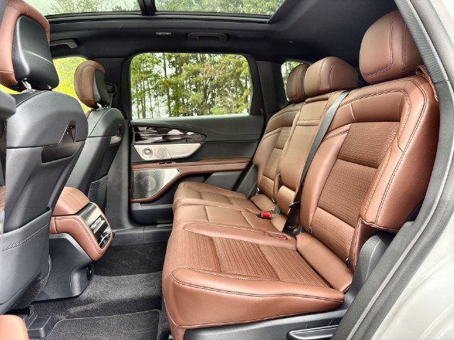 New 2026 Lincoln Nautilus Reserve AWD/4WD image 23