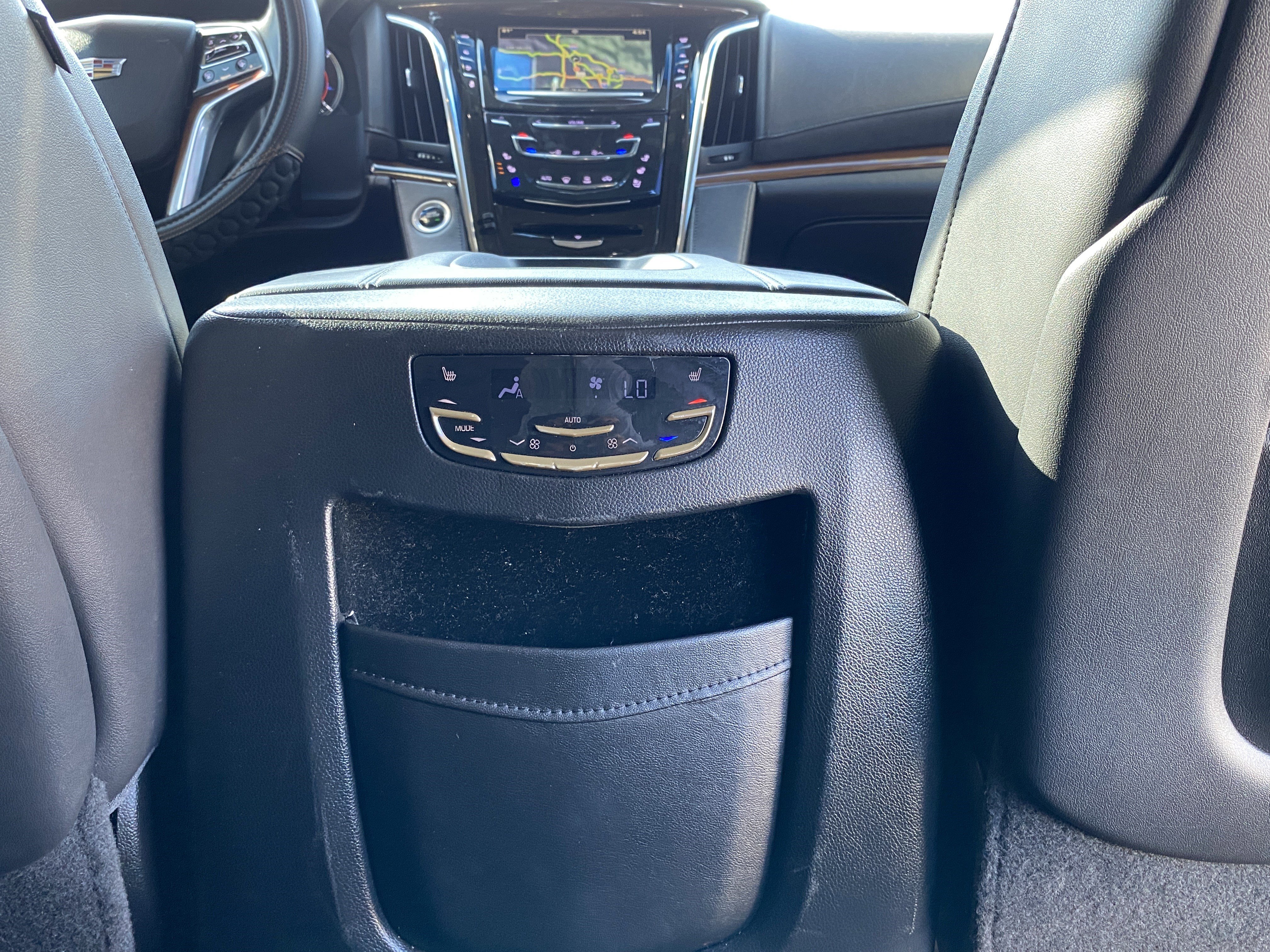 Used 2018 Cadillac Escalade Luxury image 17