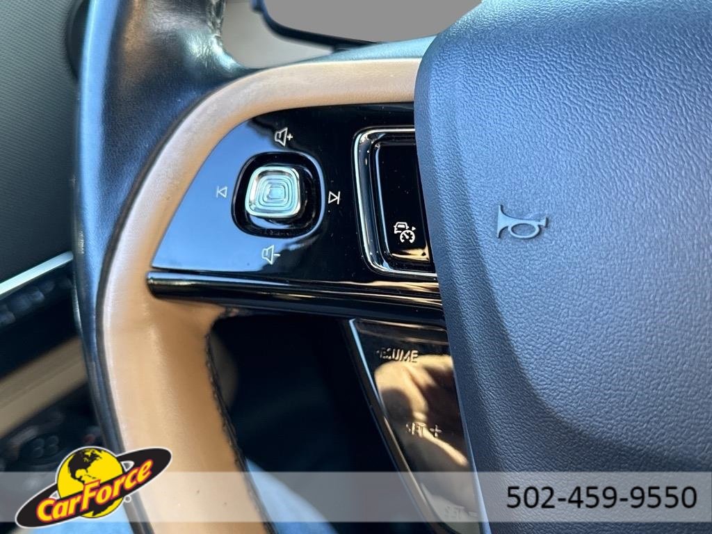 Used 2021 Lincoln Corsair Reserve image 23