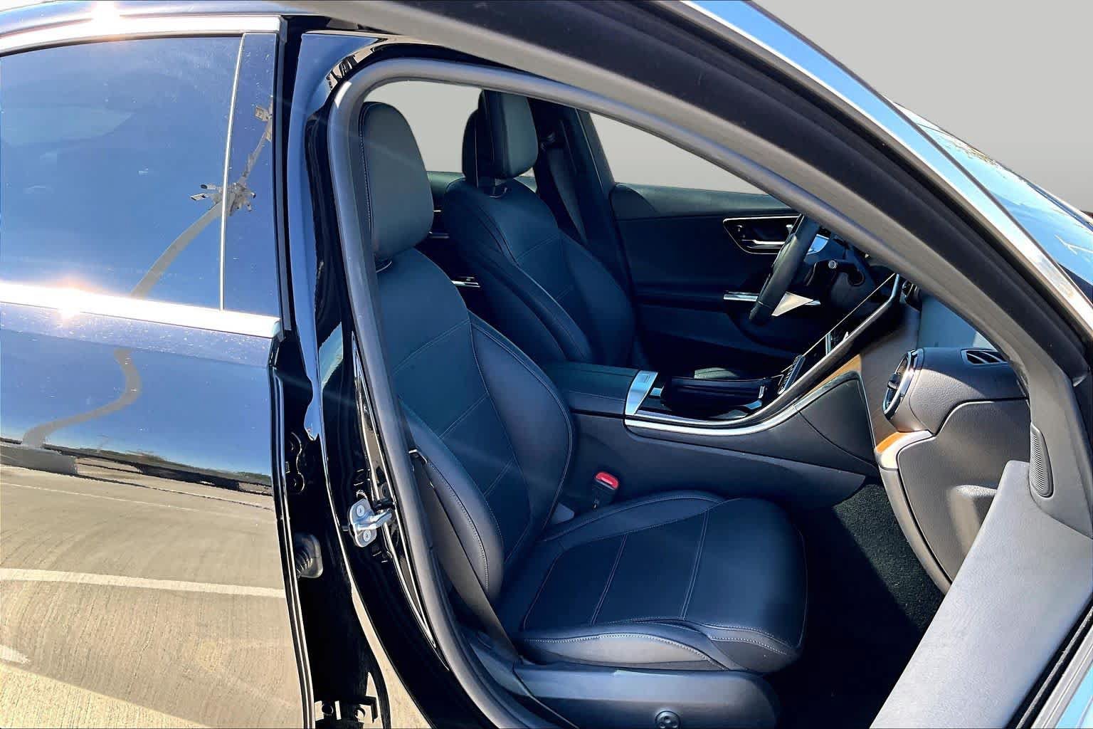 Certified 2025 Mercedes-Benz C 300 Sedan image 9