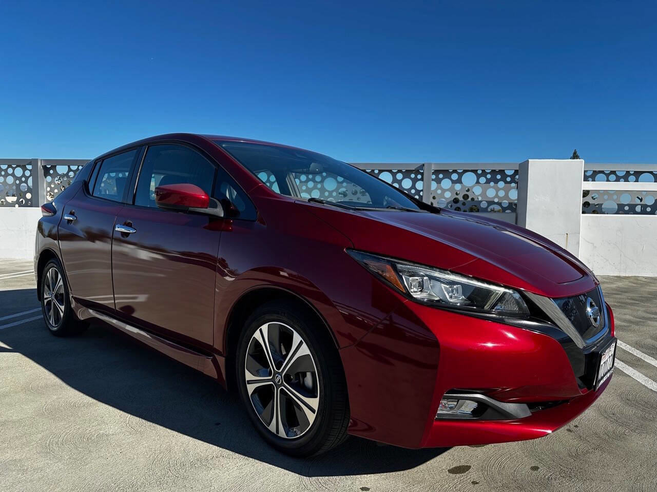 Used 2018 Nissan Leaf SV w/ SV Technology Package image 8