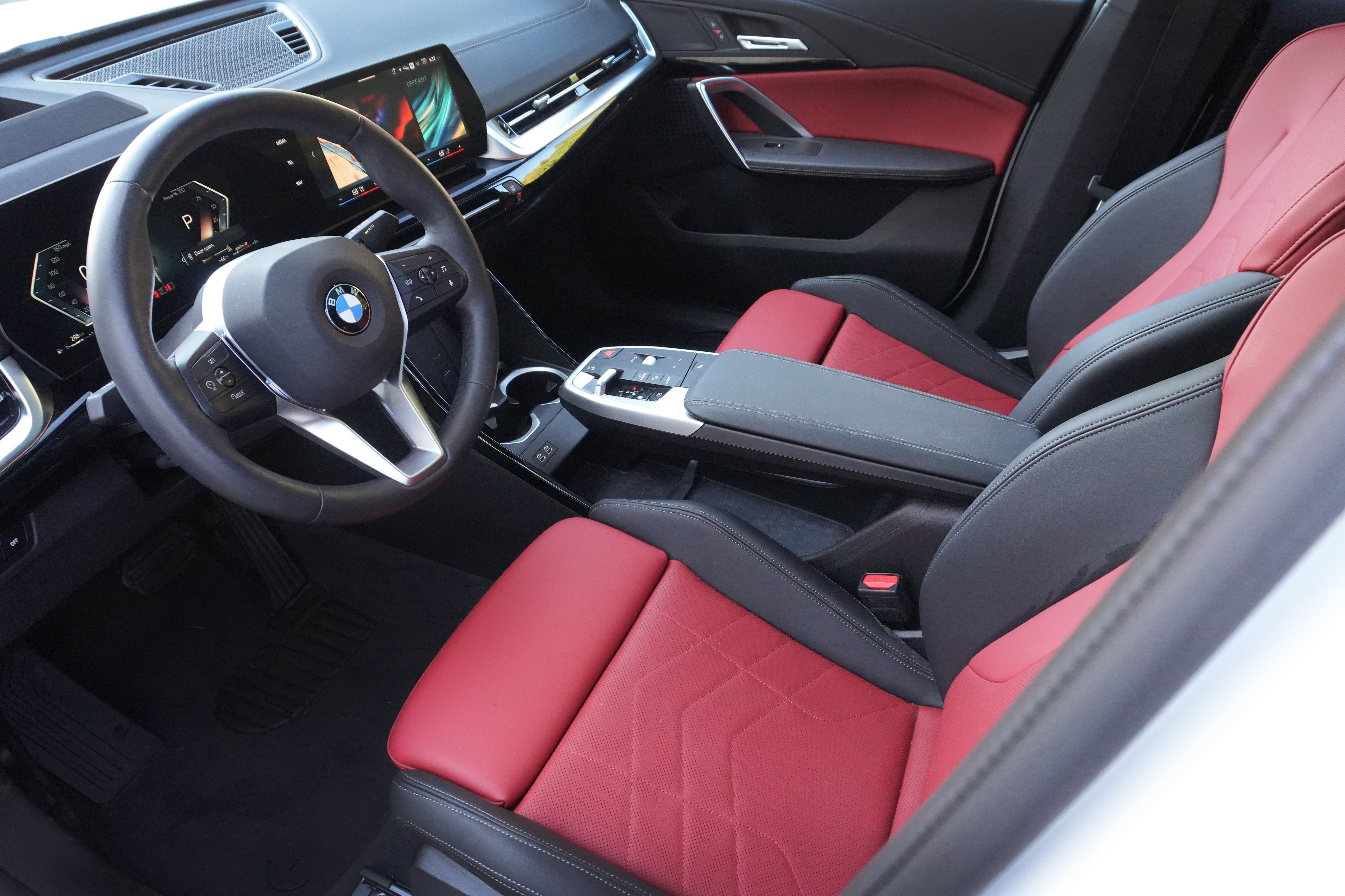 Certified 2025 BMW X2 xDrive28i AWD/4WD image 10
