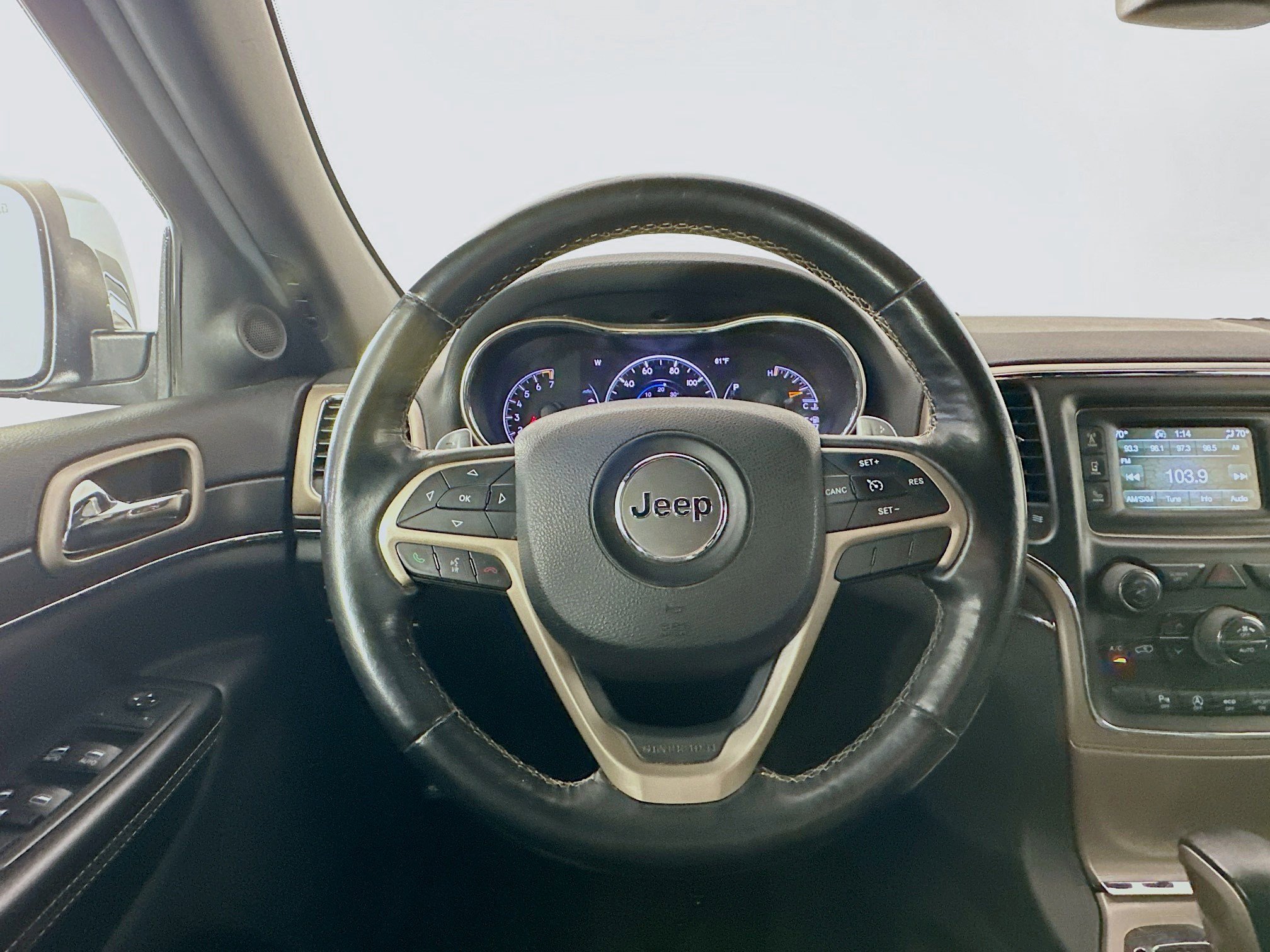 Used 2016 Jeep Grand Cherokee Limited image 11