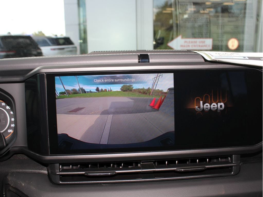 New 2025 Jeep Gladiator Sport image 17