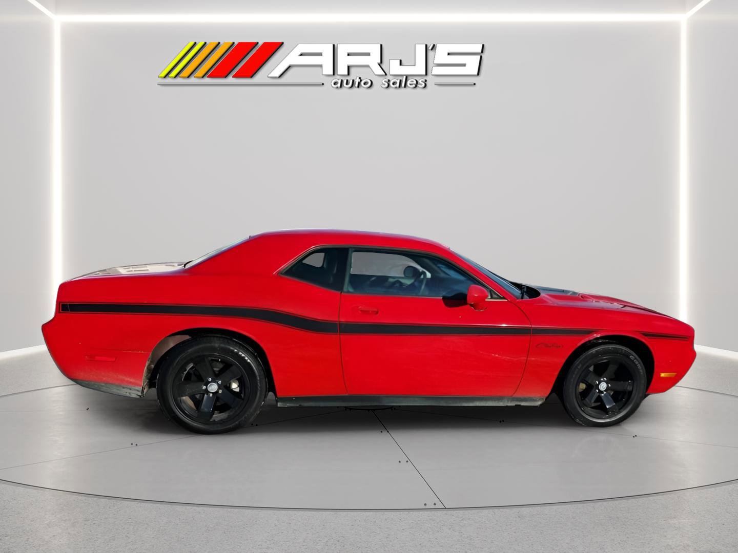 Used 2009 Dodge Challenger SE image 4