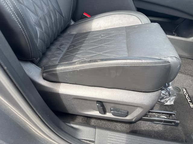 Used 2023 Nissan Rogue Platinum w/ Platinum Premium Package FWD image 19