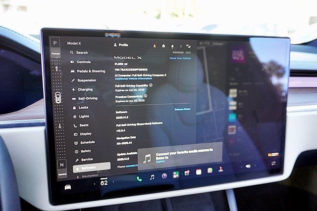 Used 2023 Tesla Model X AWD/4WD image 32