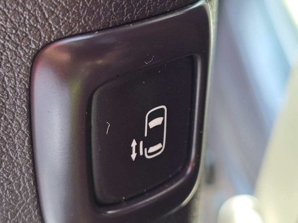 Used 2018 Kia Sedona SX Limited w/ SX Limited Prestige Package FWD image 29