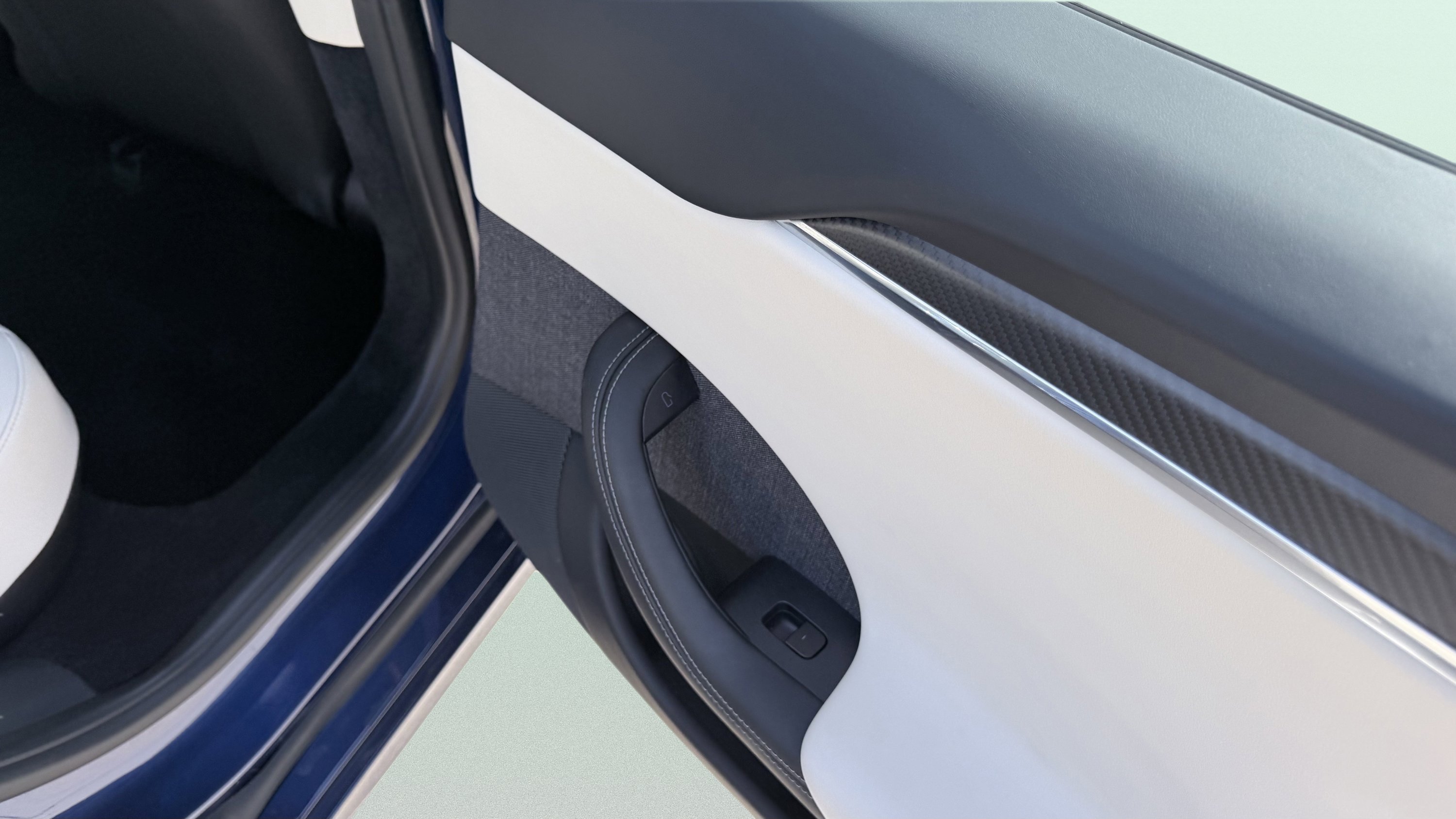 Used 2021 Tesla Model S Plaid image 32