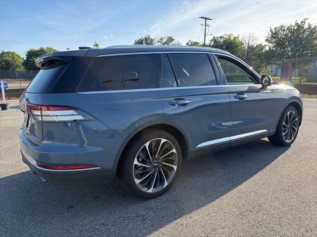 Used 2025 Lincoln Aviator Reserve w/ Illumination Package RWD image 3