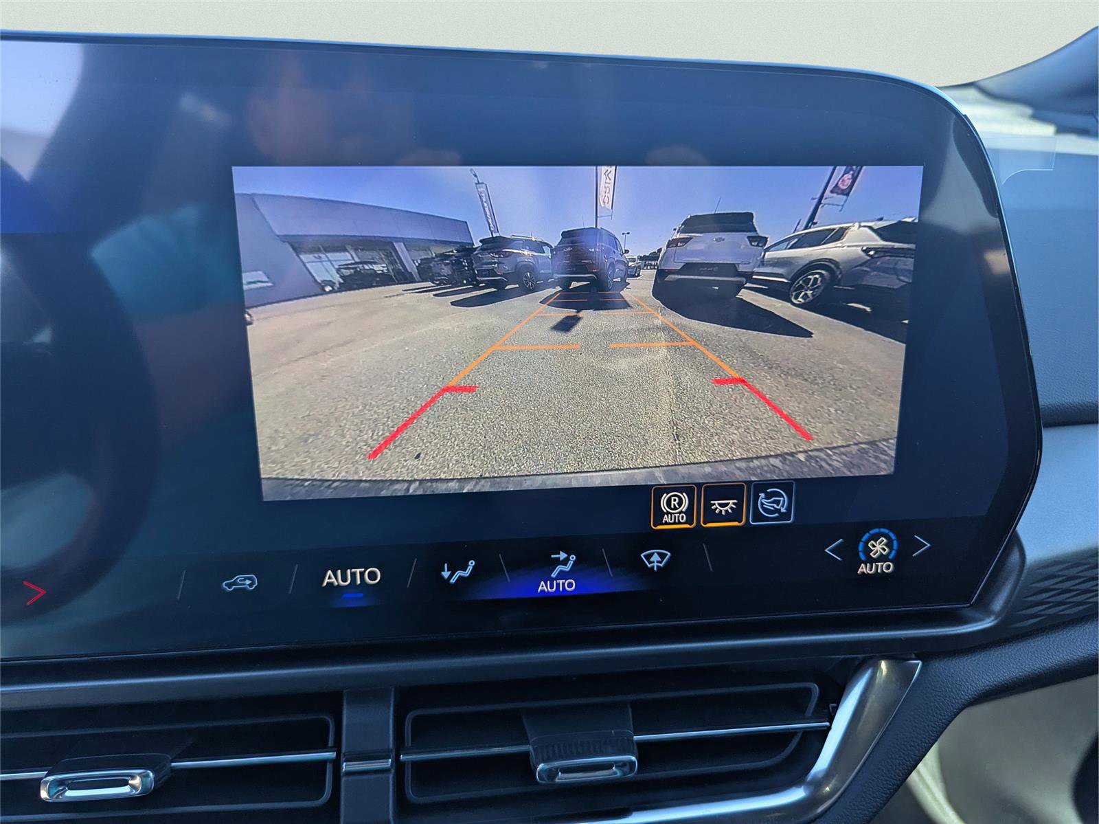 New 2026 Chevrolet Equinox EV LT image 18