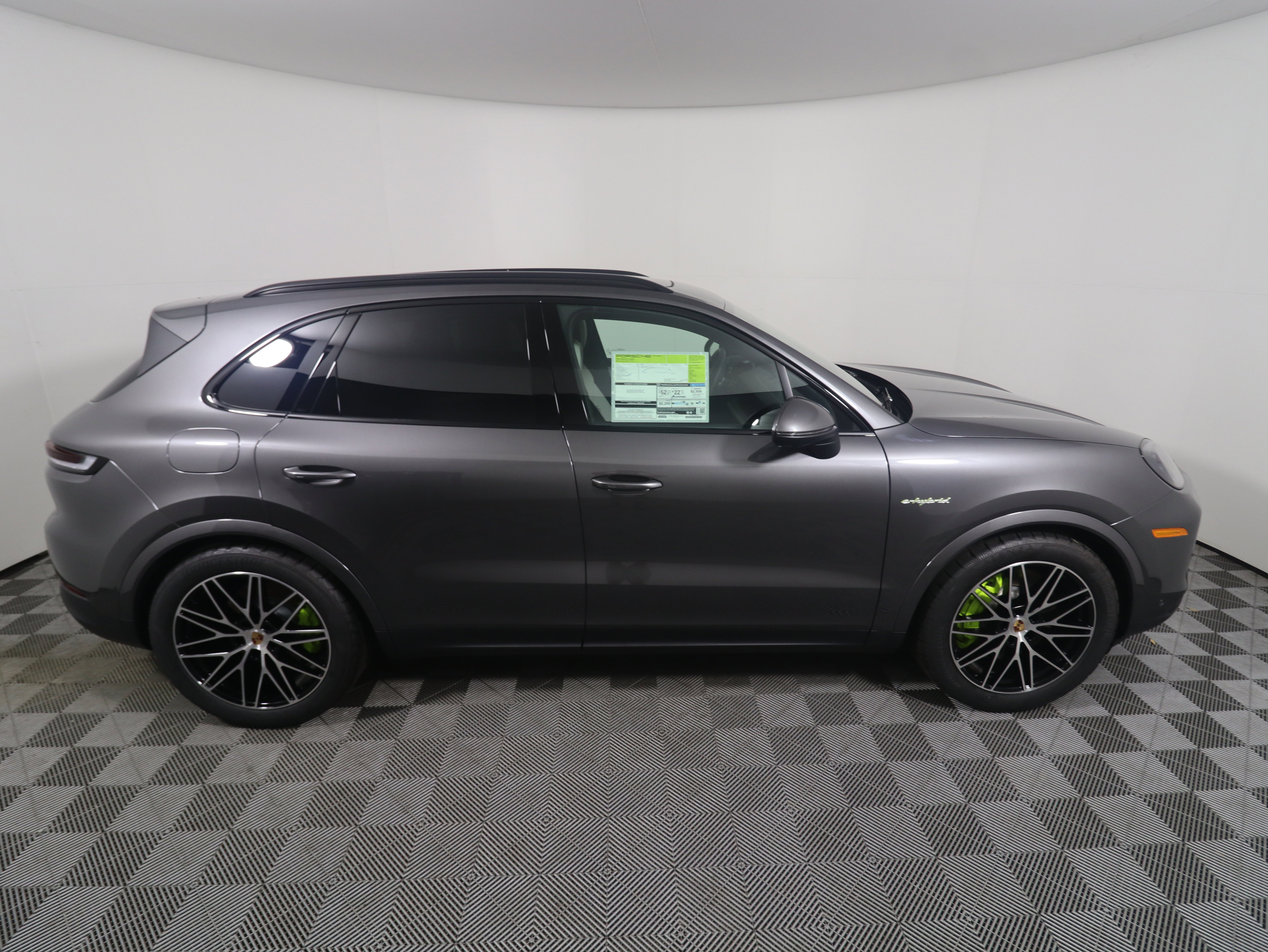 New 2026 Porsche Cayenne S image 8