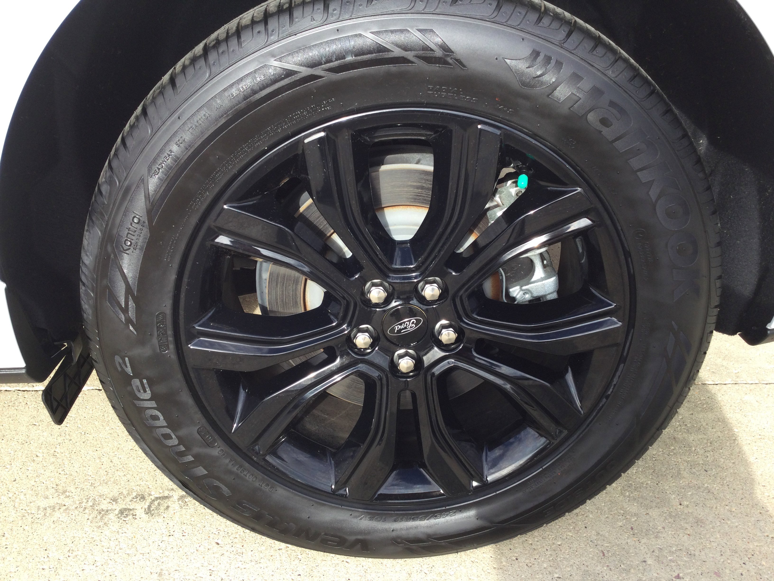 New 2024 Ford Edge SE w/ Black Appearance Package image 5