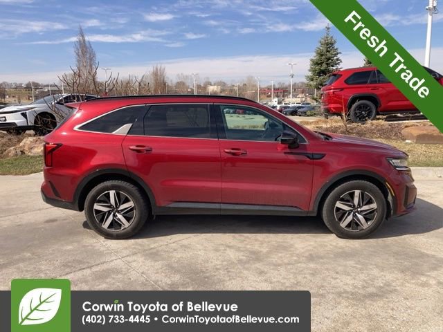 Used 2021 Kia Sorento S w/ Panoramic Sunroof Package image 2