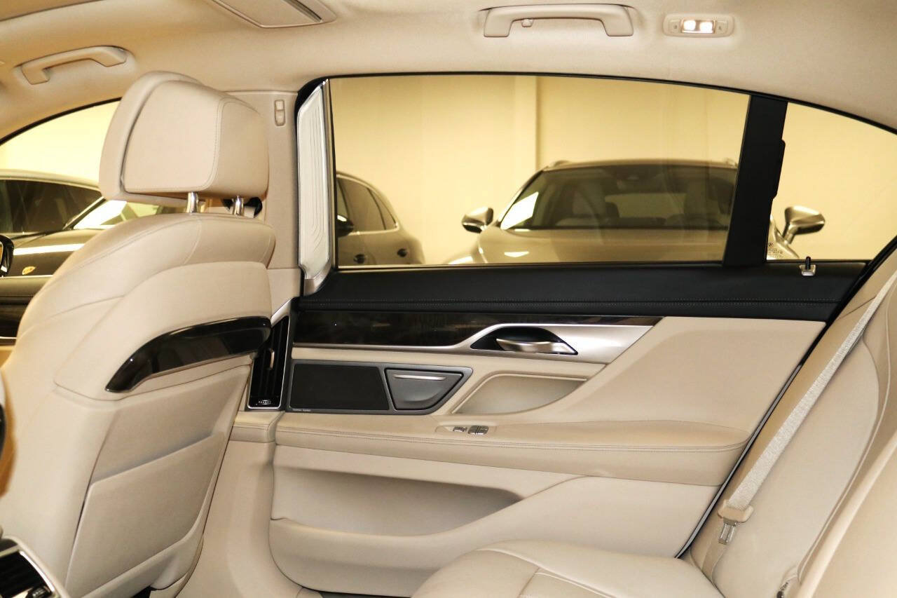 Used 2016 BMW 740i RWD image 83